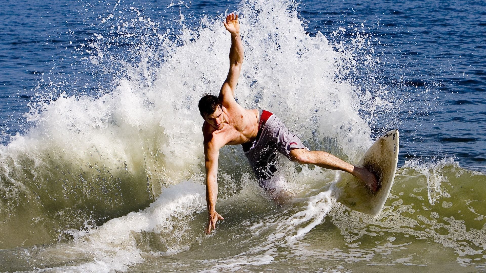 《《英雄联盟》新版本上线,优化战场平衡性》,英雄联盟新版本不平衡